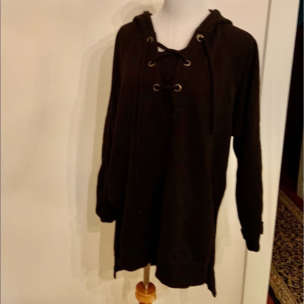 Young fabulous and broke size M/L oversized sweatshirt - Picture 2 of 10